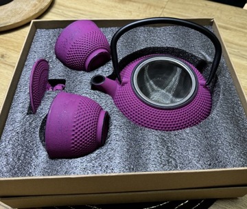 CZAJNIK żeliwny zaparzacz do herbaty Imbryk 0,8l Podkładka +2 Czarki 100ml