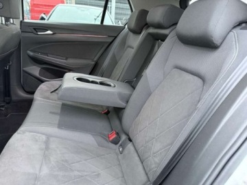 Volkswagen Golf VII Hatchback 5d Facelifting 1.5 TSI ACT 150KM 2020 Volkswagen Golf 1.5eTSI 150KM Style DSGKameraMATRIXACCNiski PrzebiegASOFV23, zdjęcie 12