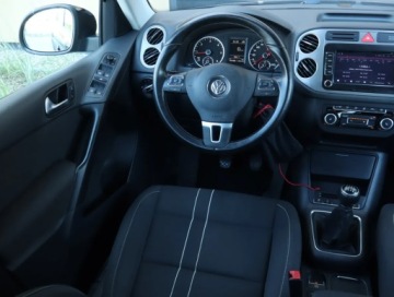 Volkswagen Tiguan I SUV 2.0 TDI CR DPF BlueMotion 110KM 2011 VW Tiguan 2.0 TDI, Klima, Klimatronic, Tempomat, zdjęcie 6
