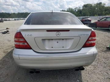 Mercedes Klasa C W204 2006 Mercedes-Benz Klasa C 55 AMG 2006 5.5l 5.5 Benzyna 362KM, zdjęcie 2