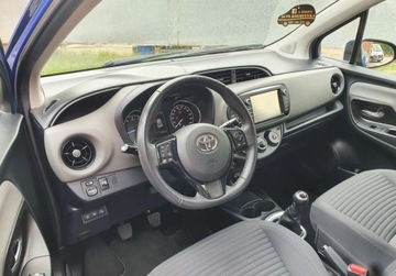 Toyota Yaris III Hatchback 5d Facelifting 2017 1.0 VVT-i 72KM 2020 Toyota Yaris Nawigacja Kamera Radar GetHelp Benzyna 72KM, zdjęcie 10
