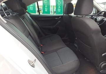 Skoda Octavia III Liftback Facelifting 2.0 TDI 150KM 2019 Skoda Octavia STYLE 2.0 TDI 150 KM Czujniki Tempomat LED 2.0 Diesel, zdjęcie 10