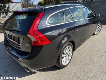 Volvo V60 I Kombi Facelifting 2.0 D4 DRIVE-E 190KM 2016 Volvo V60 Volvo V60 D4 Geartronic RDesign 2.0 Diesel 190KM, zdjęcie 12