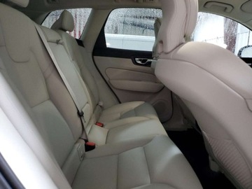 Volvo XC60 II 2024 Volvo XC 60 Core 2024 2.0L 2.0 Benzyna 247KM, zdjęcie 11