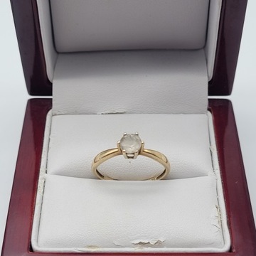 Złoty pierścionek pr 585 r. 16 3,52 g