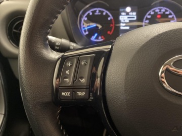 Toyota Yaris III Hatchback 5d Facelifting 2017 1.5 Dual VVT-iE 111KM 2017 Toyota Yaris 1,5-Dual-VVT-iE III (2011-2019) Toyot, zdjęcie 12