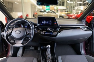 Toyota C-HR I Crossover Facelifting 1.8 Hybrid 122KM 2023 Toyota C-HR 1.8 Hybrid Style 1.8 Hybryda 122KM, zdjęcie 4