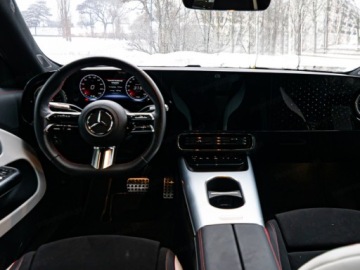 Mercedes CLA C118/X118 2025 MERCEDES-BENZ CLA 250+ AMG Line Sedan (272KM) 2025, zdjęcie 11