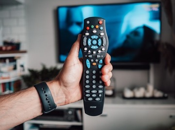 УНИВЕРСАЛЬНЫЙ ДИСТАНЦИОННЫЙ ОБДУВ 8в1 ДЛЯ ТВ DVD SAT TUN DVB-T