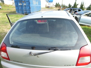 COLT V VÍKO KUFRU KUFRU SKLO (OKNO) ZADNÍ HB 3D A69C