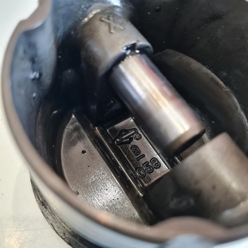 BRIGGS & STRATTON QUATTRO 3,5HP KARTER CYLINDER TŁOK KPL