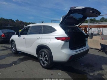 Toyota Highlander III 2023 Toyota Highlander XLE 2023 2.4l 2.4 Benzyna 265KM, zdjęcie 3