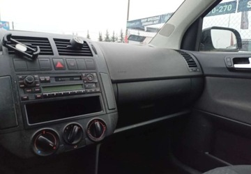 Volkswagen Polo IV Hatchback 1.2 i 12V 64KM 2002 Volkswagen Polo Volkswagen Polo 1.2 Benzyna 64KM, zdjęcie 10