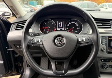 Volkswagen Passat B8 Variant 2.0 TDI 150KM 2015 Volkswagen Passat Stan bdb 2.0 Diesel 150KM, zdjęcie 13