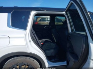 Mitsubishi Outlander III 2024 Mitsubishi Outlander SE S-AWC 2024 2.5l 2.5 Benzyna 181KM, zdjęcie 12