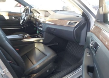 Mercedes Klasa E W212 Limuzyna Facelifting 350 306KM 2014 Mercedes-Benz Klasa E 2014r., E 350, 3.5L, od ubezpieczalni 3.5 Benzyna, zdjęcie 9