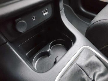 Citroen C3 III Hatchback 1.2 PureTech 82KM 2017 Citroen C3 1,2 Benzyna LPG Pelne wyposazenie 1.2 BenzynaLPG 82KM, zdjęcie 25