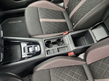 Skoda Octavia IV RS Liftback 2.0 TDI SCR 200KM 2022 Skoda Octavia RS 2.0 TDI 200km DSG Matrix Bezwypad, zdjęcie 24