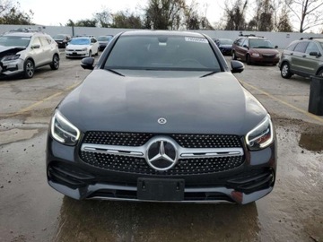 Mercedes GLC C253 2021 Mercedes-Benz GLC 300 Coupe 4Matic 2021 2.0l 2.0 Benzyna 255KM, zdjęcie 5