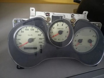 PŘÍSTROJOVÁ DESKA 2.0 D4D TOYOTA RAV 4 II 00-05