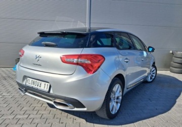 DS 5 Hatchback (Citroen) 2.0 HDi Hybrid4 200KM 2014 Citroen DS5 Bezwypadekserwisfull wersja4x4 2.0 Hybryda 200KM, zdjęcie 6