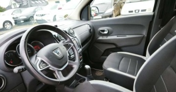 Dacia Lodgy Minivan Facelifting 1.6 SCe 102KM 2019 Dacia Lodgy Dacia Lodgy SCe 100 Stepway 1.6 Benzyna 102KM, zdjęcie 15