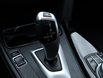 BMW Seria 3 F30-F31-F34 Touring Facelifting 2.0 320d 190KM 2017 BMW 3 320 d, 187 KM, Automat, Navi, Klima, zdjęcie 14