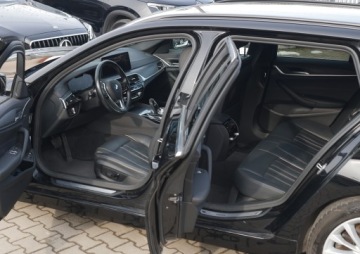 BMW Seria 5 G30-G31 Touring Plug-In 2.0 530e 292KM 2022 BMW 530e 292ps Luxury HUD Lasery 360° ACC 4xKlima Skóra HiFi Blis Keyles 18, zdjęcie 25