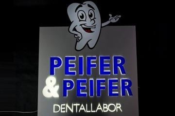 Выпуклый рекламный короб со светодиодной подсветкой, 100х50см.