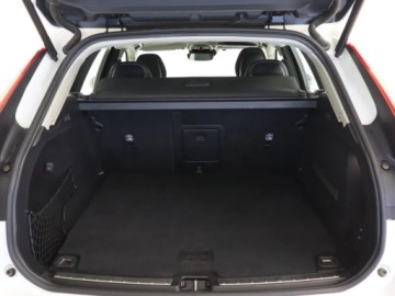 Volvo XC60 II Crossover T8 Twin Engine 407KM 2017 Volvo XC60 T8 Twin Engine, Salon Polska, zdjęcie 12