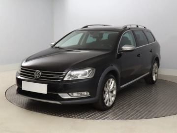 Volkswagen Passat B7 Variant 2.0 TDI CR BlueMotion 177KM 2013 VW Passat 2.0 TDI, 174 KM, 4X4, DSG, Navi, Xenon, zdjęcie 1