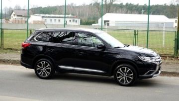 Mitsubishi Outlander III SUV Facelifting 2015 2.0 MIVEC 150KM 2016 outlander.. Kamera.. Ledy .. Nawigacja.. 2 x Koła .. 2 x PDC .. Klimatronik, zdjęcie 37