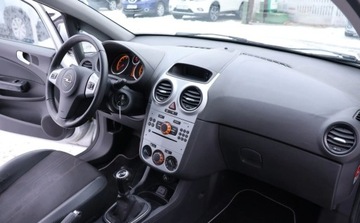Opel Corsa D Hatchback 5d Facelifting 1.2 Twinport ECOTEC 85KM 2012 Opel Corsa Zadbany, klimatyzacja ,wielof. kierownica, Spalanie 4L 100 Km, zdjęcie 10