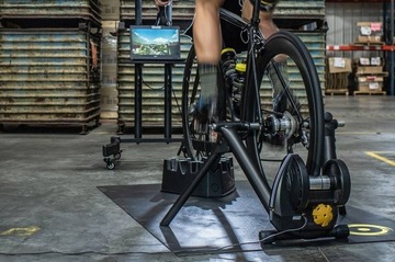 SARIS M2 SMART TRENAŻER INTERAKTYWNY ZWIFT