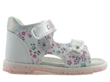 САНДАЛИИ ДЛЯ ДЕВОЧЕК ДЕТСКАЯ ОБУВЬ САНДАЛИИ НА ЗАЛИВКЕ ВНУТРИ. КОЖА Размер 24