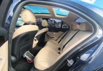 Mercedes Klasa C W205 Kabriolet Facelifting 2.0 300 258KM 2018 Mercedes-Benz Klasa C 2018 Mercedes-Benz C300 4Matic - w Polsce po oplatac, zdjęcie 13