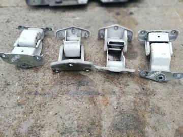 ZAWIAS ZAWIASY TYLNYCH DRZWI OPEL VIVARO TRAFIC