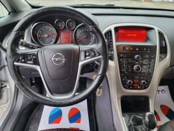 Opel Astra J Hatchback 5d 1.6 Twinport ECOTEC 115KM 2011 Opel Astra 1.6 115 KM 100% Przebieg 105 Tyś km, zdjęcie 14