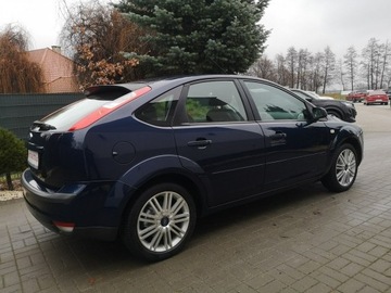 Ford Focus II Hatchback 5d 2.0 Duratec 145KM 2005 Ford Focus 2.0 16v 145KM Klimatr Xenony Skóra Alu, zdjęcie 4