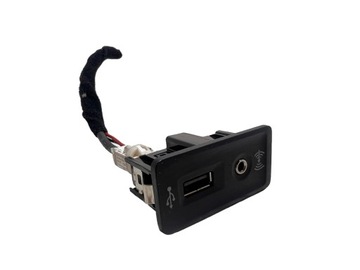 GNIAZDO WEJŚCIE PORT AUX USB 5G0035222C SEAT IBIZA IV 6J