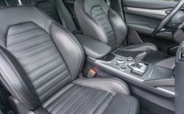 Alfa Romeo Stelvio SUV Facelifting 2.0 Turbo 280KM 2020 Alfa Romeo Stelvio Alfa Romeo Stelvio Veloce GWARANCJA do 2030 2.0 Benzyna, zdjęcie 36