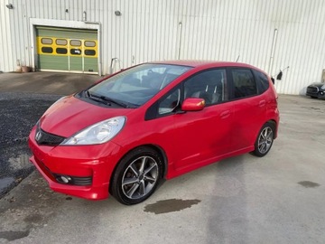 Honda Jazz III 1.4 i-VTEC 100KM 2014 HONDA JAZZ 1,4 i-VTEC Si ELEGANCE! Wkrótce w ofercie!