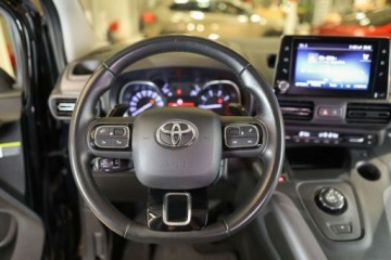 Toyota 2022 Toyota Proace City Verso City Verso Long 1.2 D-4T Family Aut. 1.2 Benzyna, zdjęcie 15