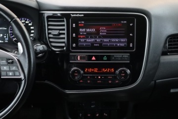 Mitsubishi Outlander III SUV Facelifting 2017 2.0 150KM 2018 Mitsubishi Outlander 2.0, Salon Polska, zdjęcie 12