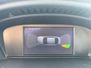 BMW Seria 3 E90-91-92-93 Limuzyna E90 318d 143KM 2010 BMW Seria 3 XENON NAWIGACJA PODGRZEWANE FOTELE KLIMATYZACJA PARKTRONIC SZY, zdjęcie 9