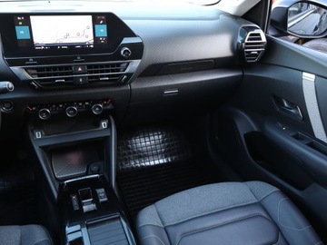 Citroen C4 III SUV 1.2 PureTech 130KM 2022 Citroen C4 1.2 PureTech, Salon Polska, zdjęcie 7