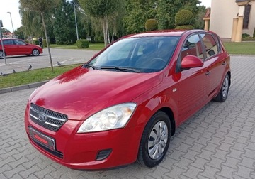 Kia Ceed I Hatchback 1.6 CRDi 90KM 2009 Kia Ceed Kupiony w Polsce - ubezpieczony - klimatyzacja 1.6 Diesel 90KM, zdjęcie 2