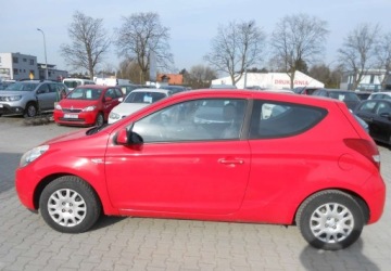 Hyundai i20 I Hatchback 5d 1.2 DOHC 78KM 2010 Hyundai i20 Hyundai i20 I 1.2 benzyna 78 KM 1.2 Benzyna 78KM, zdjęcie 7