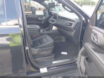 Chevrolet Suburban GMT900 2023 Chevrolet Suburban LT 2023 5.3l 5.3 Benzyna 355KM, zdjęcie 9