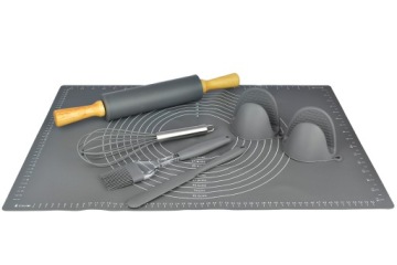 PRZYBORY SILIKONOWE MATA + WAŁEK ŁAPKI ZESTAW 7EL.